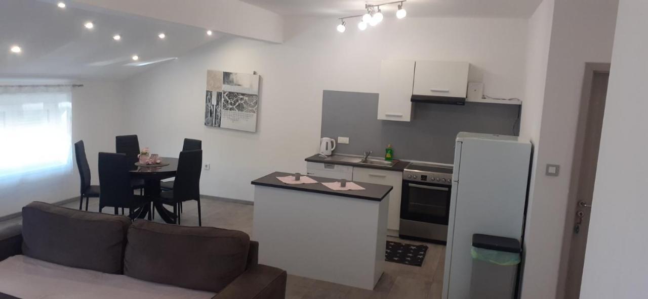 Apartmani Dream Pola Esterno foto