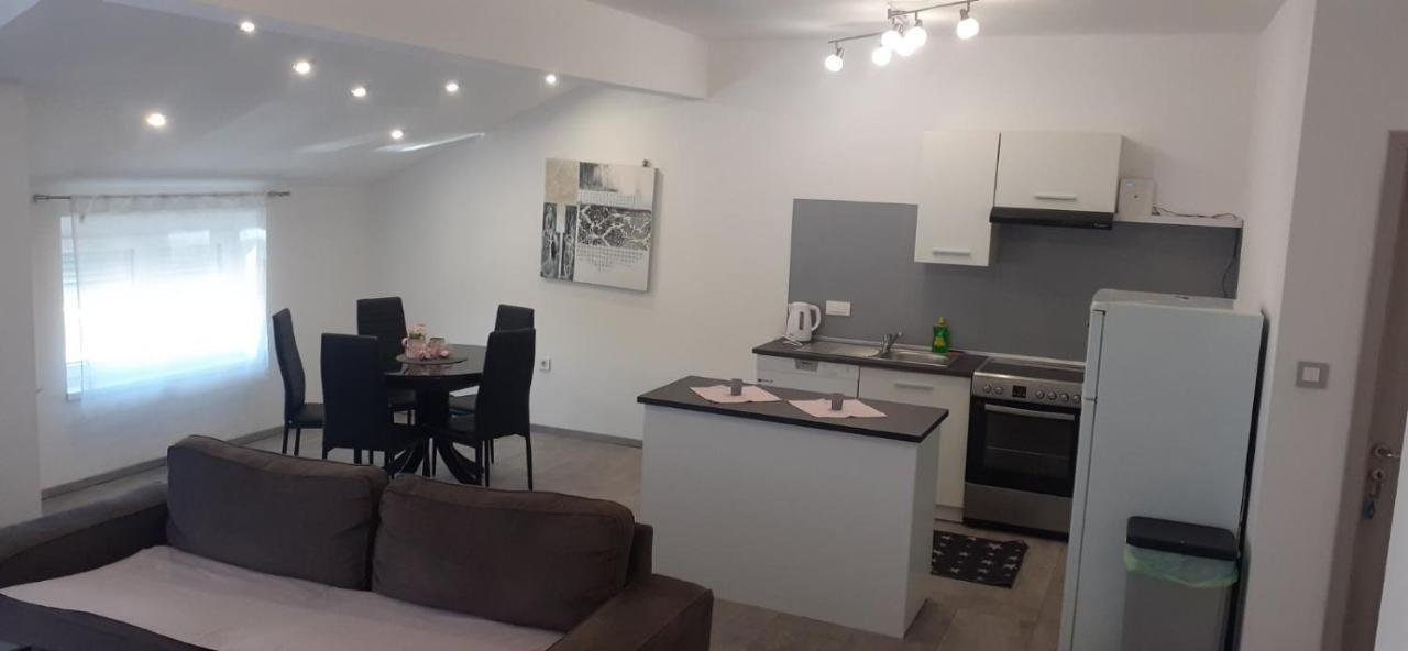 Apartmani Dream Pola Esterno foto