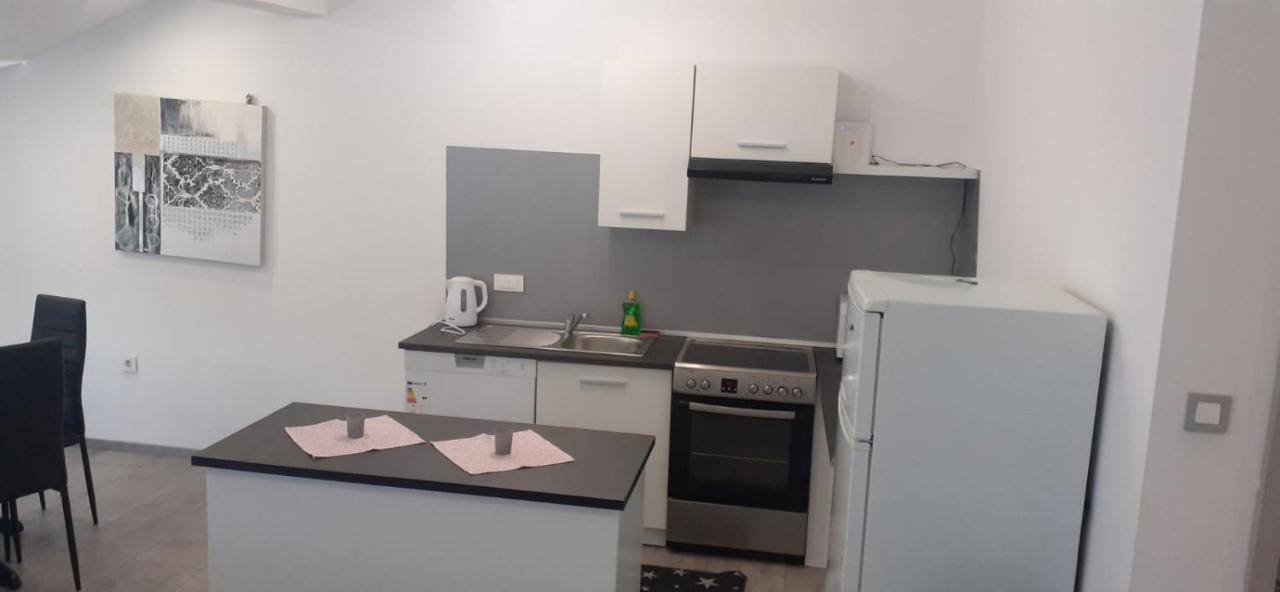 Apartmani Dream Pola Esterno foto